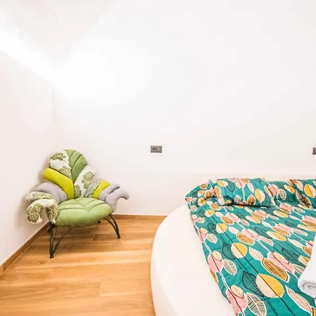 Basilica Apartment *